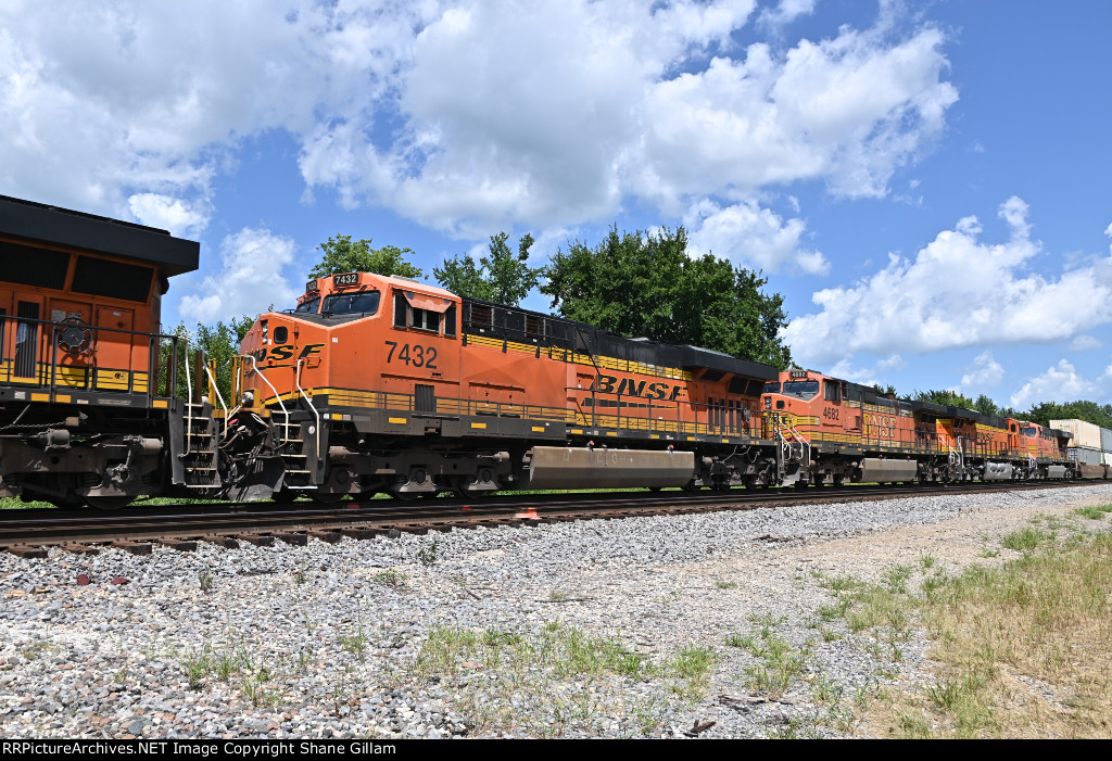 BNSF 7432